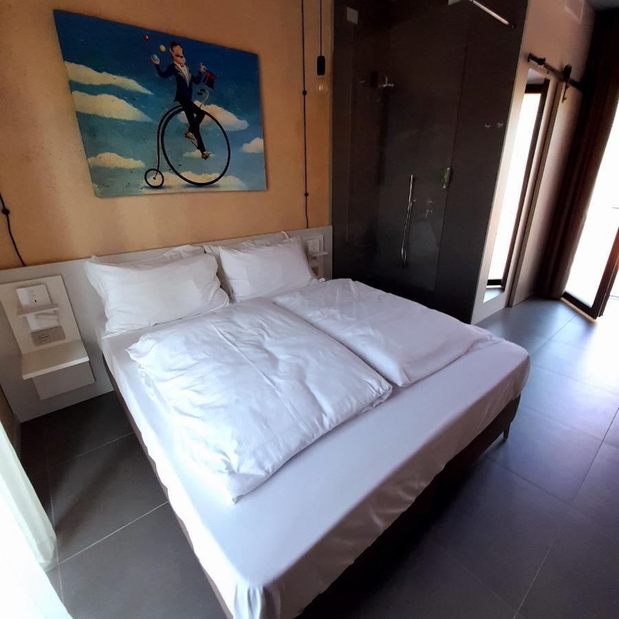 Borgo Stazione Bike Inn Valeggio sul Mincio Eksteriør bilde